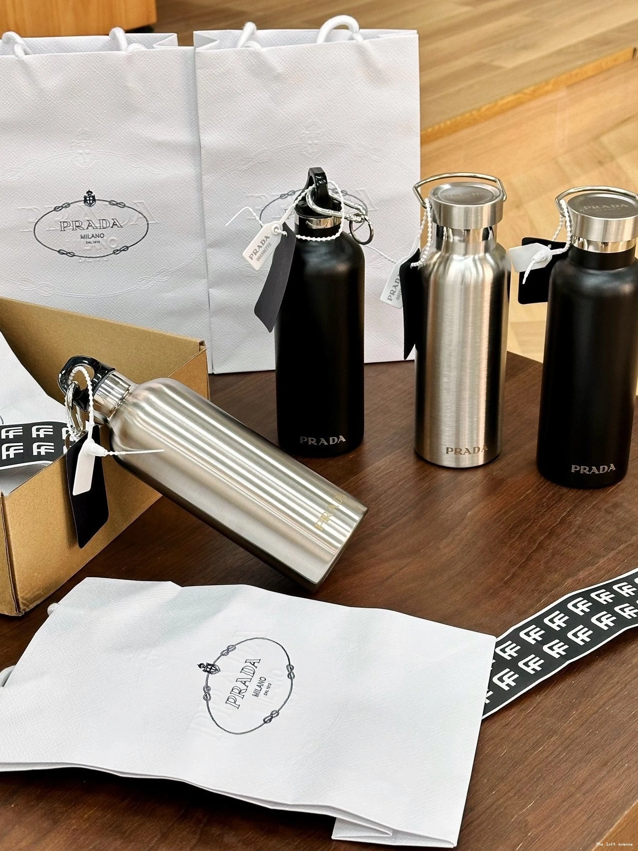 PRADA STEEL BOTTLE STAINLESS 2.0 0716